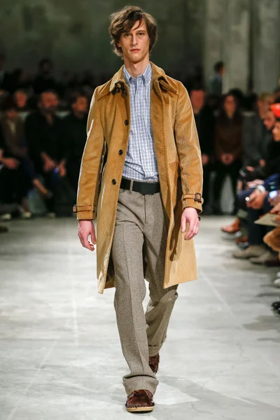 Look 5